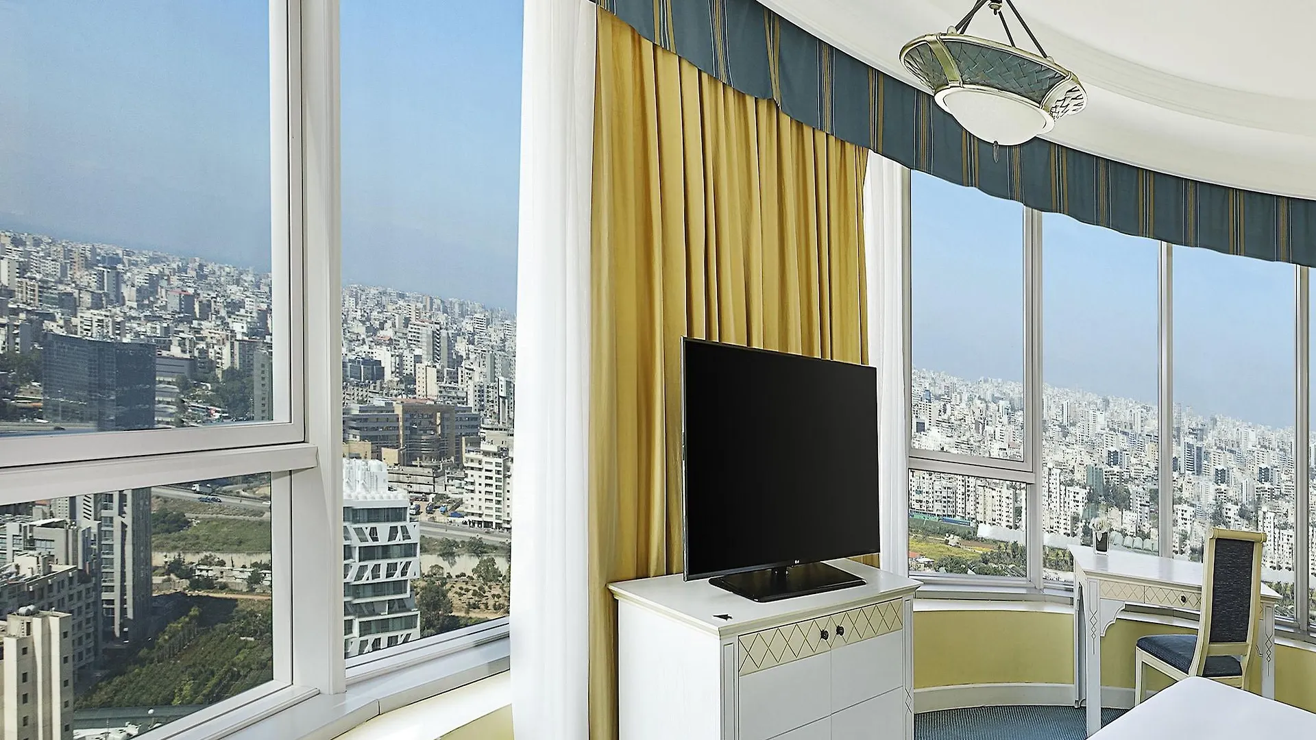 Al Habtoor Grand Beirut Hotel 5*,