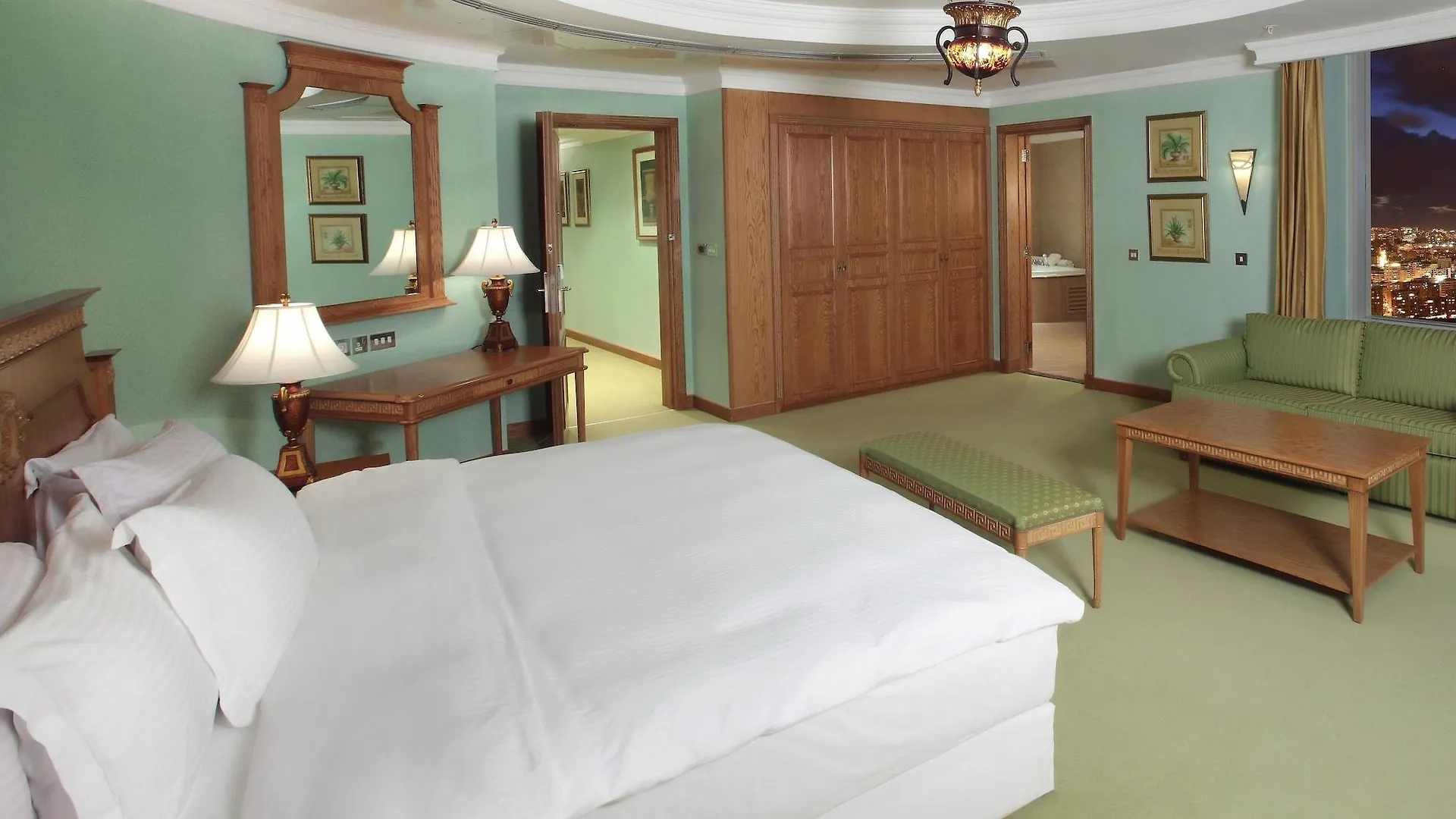 Al Habtoor Grand Beirut Hotel 5*,